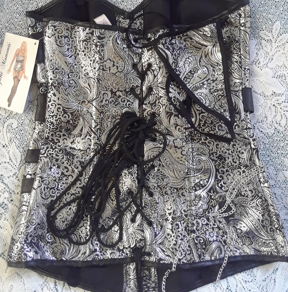 Brocade Corset - Picture 2 of 4